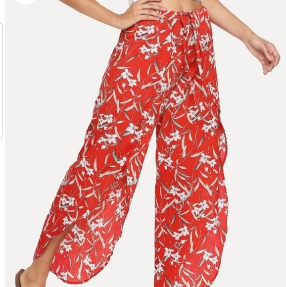 ❌❌SOLD SOLD❌❌💗New red flower print casual beach pants (m) - Picture 2 of 5